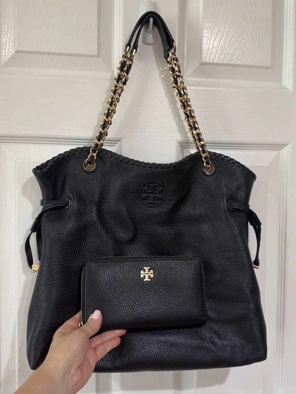 Tory Burch Marion Slouchy Tote Black Pebble Leather Gold Chain Accent & Wallet